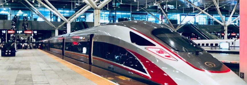 广深铁路部分动车组列车将最高按时速200公里运行